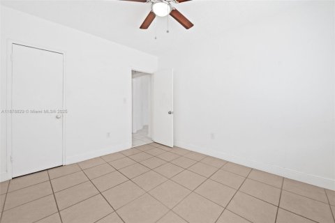Condo in Miami, Florida, 2 bedrooms  № 1928795 - photo 20