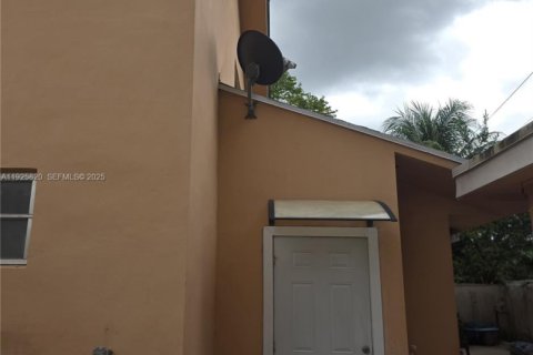 Appartement à Miami, Floride 1 chambre, 310.11 m2 № 1984629