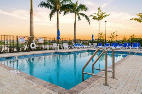 Villa ou maison à vendre à Port St. Lucie, Floride: 2 chambres, 160.16 m2 № 2087939 - photo 30