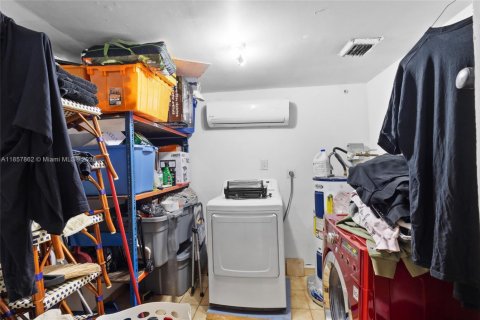Купить виллу или дом в Окленд-Парк, Флорида 3 спальни, 175.59м2, № 1920056 - фото 25