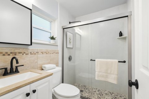 House in Oakland Park, Florida 2 bedrooms, 175.59 sq.m. № 1920056 - photo 29