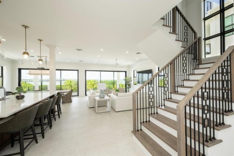 House in Key West, Florida 5 bedrooms, 381.18 sq.m. № 2190619 - photo 7
