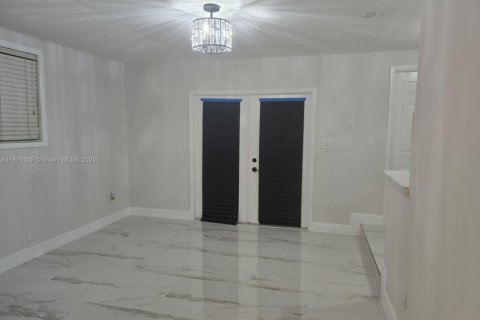 Casa en venta en Hollywood, Florida, 4 dormitorios, 117.99 m2 № 1927088 - foto 6