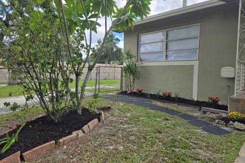 Casa en venta en Hollywood, Florida, 4 dormitorios, 117.99 m2 № 1927088 - foto 3