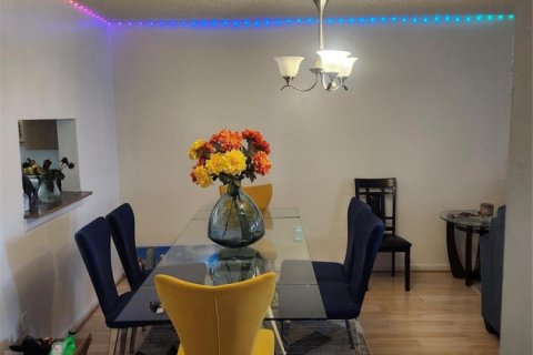 Condominio en venta en Lauderdale Lakes, Florida, 2 dormitorios, 93.83 m2 № 2153896 - foto 7