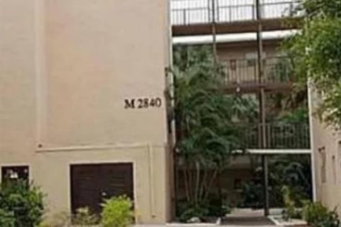 Condominio en venta en Lauderdale Lakes, Florida, 2 dormitorios, 93.83 m2 № 2153896 - foto 10
