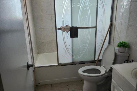 Condominio en venta en Lauderdale Lakes, Florida, 2 dormitorios, 93.83 m2 № 2153896 - foto 3