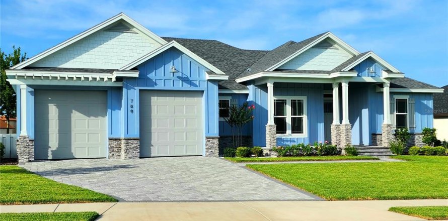 House in Auburndale, Florida 3 bedrooms, 206.52 sq.m. № 1508977