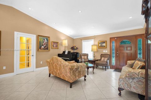 House in Pinecrest, Florida 5 bedrooms, 300.45 sq.m. № 1683582 - photo 29