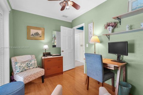 House in Pinecrest, Florida 5 bedrooms, 300.45 sq.m. № 1683582 - photo 9