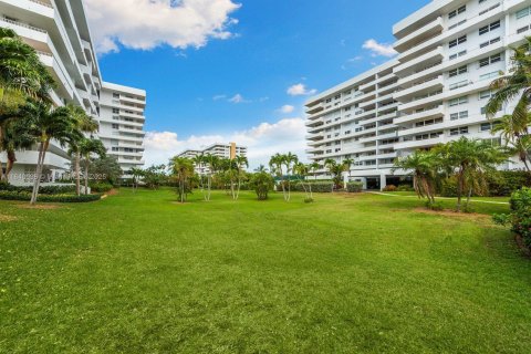 Condo in Key Biscayne, Florida, 2 bedrooms  № 1832436 - photo 26