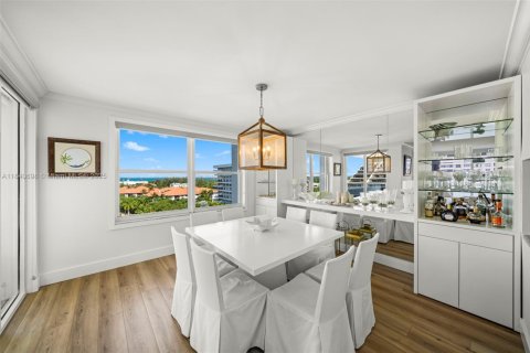 Condo in Key Biscayne, Florida, 2 bedrooms  № 1832436 - photo 6
