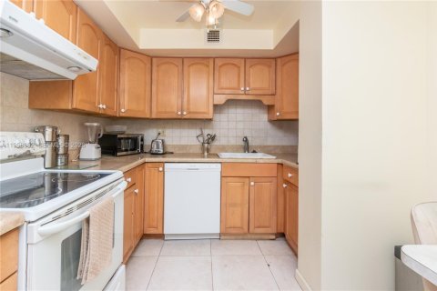 Купить кондоминиум в Авентура, Флорида 2 спальни, 106.19м2, № 2017573 - фото 21