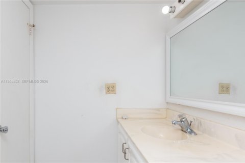 Купить кондоминиум в Авентура, Флорида 2 спальни, 106.19м2, № 2017573 - фото 11