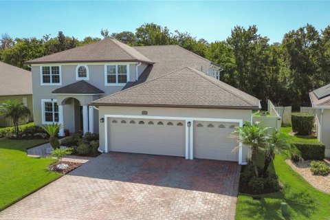 House in Orlando, Florida 5 bedrooms, 290.41 sq.m. № 2308175