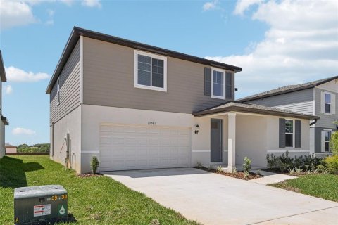 House in Dade City, Florida 4 bedrooms, 244.61 sq.m. № 2203194 - photo 2