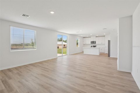 House in Dade City, Florida 4 bedrooms, 244.61 sq.m. № 2203194 - photo 8