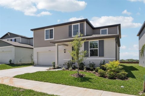 House in Dade City, Florida 4 bedrooms, 244.61 sq.m. № 2203194 - photo 3