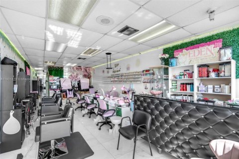 Immobilier commercial à Miami, Floride № 2082739