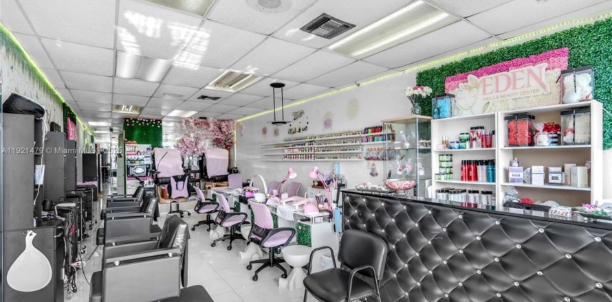 Immobilier commercial à Miami, Floride № 2082739