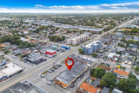 Immobilier commercial à vendre à Miami, Floride № 2082739 - photo 17