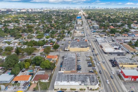 Immobilier commercial à vendre à Miami, Floride № 2082739 - photo 22