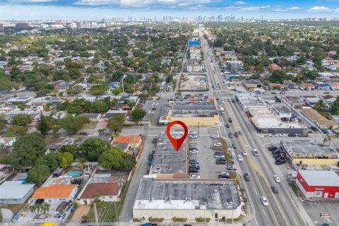 Immobilier commercial à vendre à Miami, Floride № 2082739 - photo 21