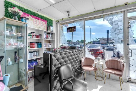 Immobilier commercial à vendre à Miami, Floride № 2082739 - photo 6