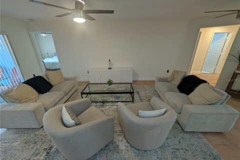 Casa en alquiler en Tampa, Florida, 3 dormitorios, 117.52 m2 № 1866567 - foto 11