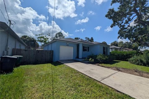Casa en alquiler en Tampa, Florida, 3 dormitorios, 117.52 m2 № 1866567 - foto 3