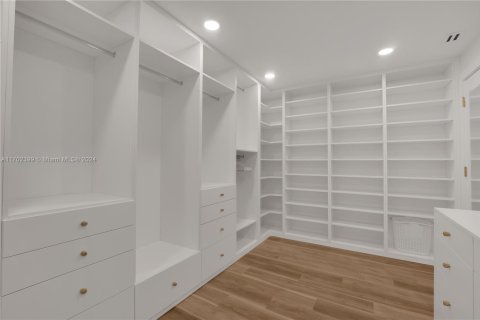Condominio en venta en Bal Harbour, Florida, 2 dormitorios, 205.31 m2 № 1812168 - foto 30