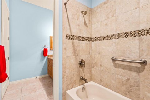 House in Venice, Florida 3 bedrooms, 205.78 sq.m. № 2410228 - photo 28