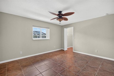 House in Port Charlotte, Florida 4 bedrooms, 242.66 sq.m. № 2197645 - photo 23