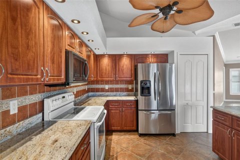 House in Port Charlotte, Florida 4 bedrooms, 242.66 sq.m. № 2197645 - photo 21