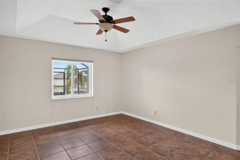 House in Port Charlotte, Florida 4 bedrooms, 242.66 sq.m. № 2197645 - photo 5