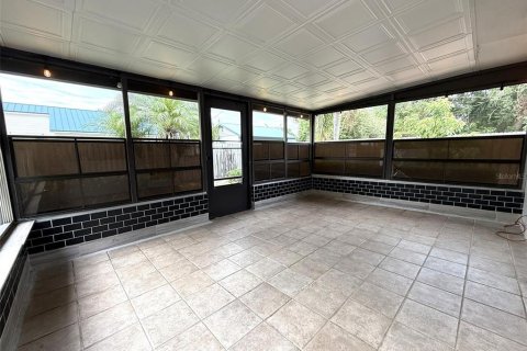 House in Orlando, Florida 4 bedrooms, 166.57 sq.m. № 1687861 - photo 11