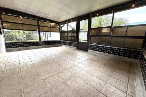 House in Orlando, Florida 4 bedrooms, 166.57 sq.m. № 1687861 - photo 10