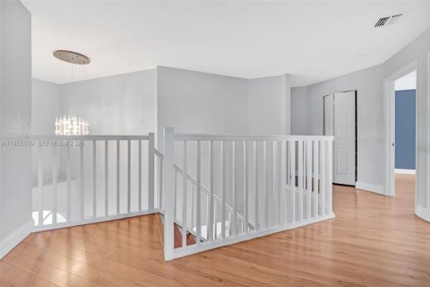 House in Boca Raton, Florida 5 bedrooms, 268.49 sq.m. № 2009866 - photo 23