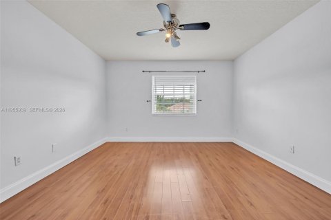 House in Boca Raton, Florida 5 bedrooms, 268.49 sq.m. № 2009866 - photo 30