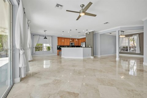 House in Boca Raton, Florida 5 bedrooms, 268.49 sq.m. № 2009866 - photo 13