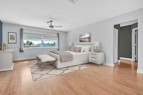 House in Boca Raton, Florida 5 bedrooms, 268.49 sq.m. № 2009866 - photo 24