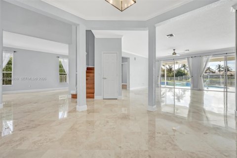 House in Boca Raton, Florida 5 bedrooms, 268.49 sq.m. № 2009866 - photo 17