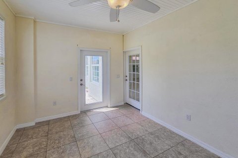 House in Flagler Beach, Florida 4 bedrooms, 240.06 sq.m. № 1796642 - photo 23