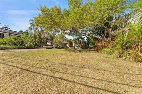 Villa ou maison à vendre à Tampa, Floride: 4 chambres, 300.63 m2 № 2142429 - photo 12