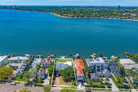Villa ou maison à Tampa, Floride 4 chambres, 300.63 m2 № 2142429