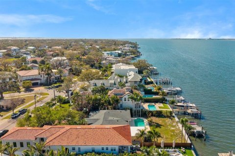 Villa ou maison à vendre à Tampa, Floride: 4 chambres, 300.63 m2 № 2142429 - photo 10