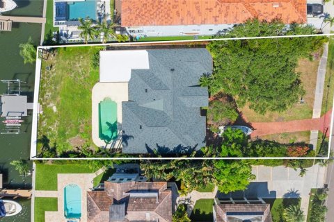 Villa ou maison à vendre à Tampa, Floride: 4 chambres, 300.63 m2 № 2142429 - photo 5