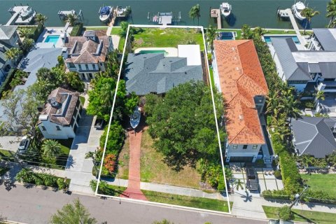Villa ou maison à vendre à Tampa, Floride: 4 chambres, 300.63 m2 № 2142429 - photo 2