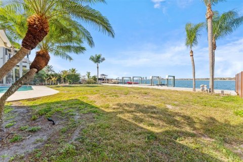 Villa ou maison à vendre à Tampa, Floride: 4 chambres, 300.63 m2 № 2142429 - photo 14