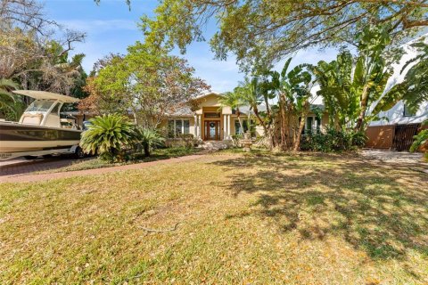 Villa ou maison à vendre à Tampa, Floride: 4 chambres, 300.63 m2 № 2142429 - photo 11
